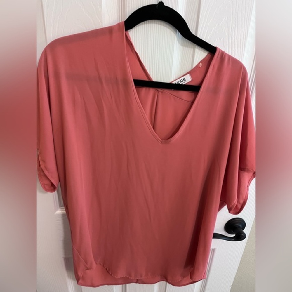 Flowy short sleeve top